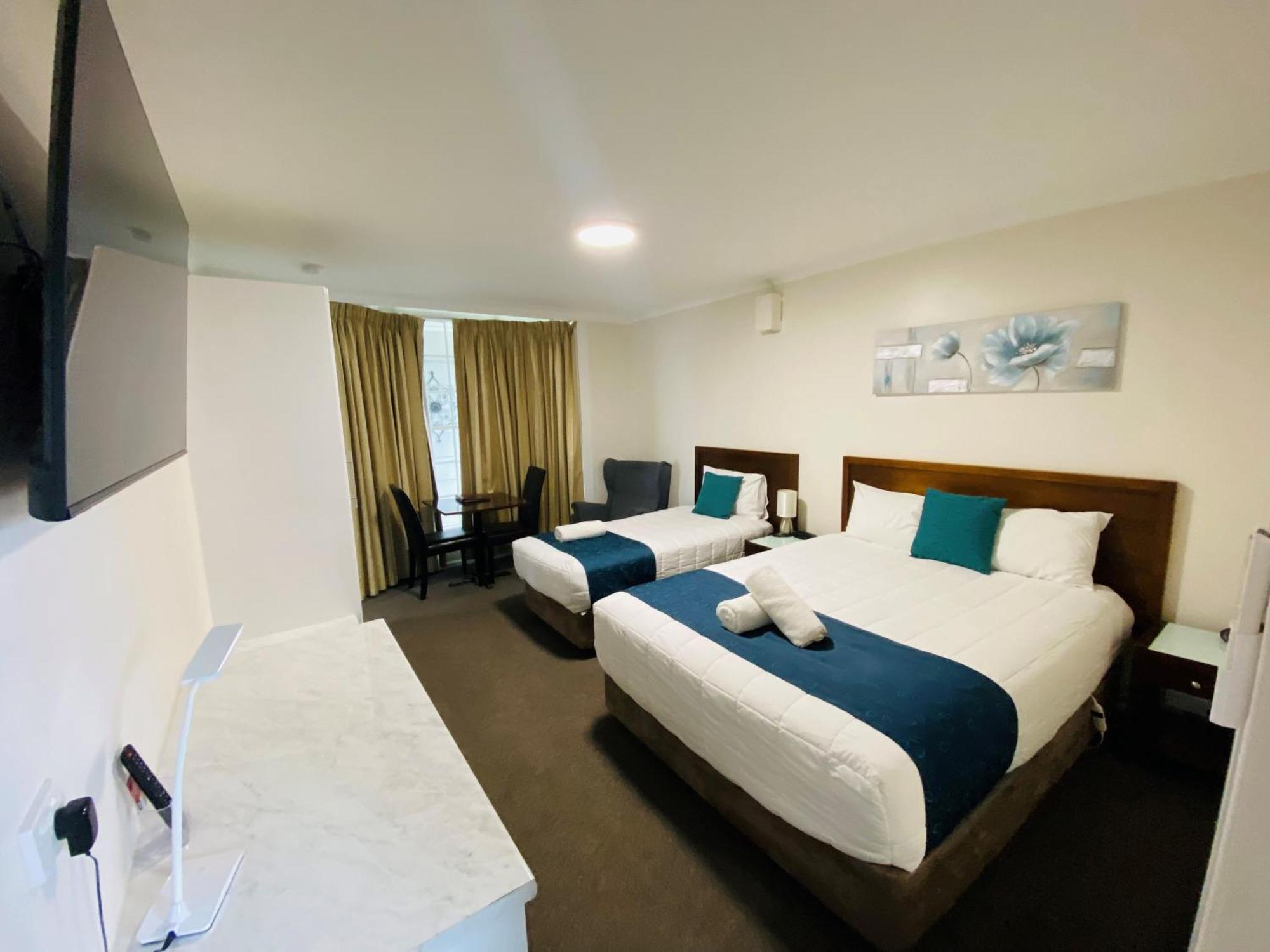 Colonial Lodge Motor Inn Yass Exterior foto