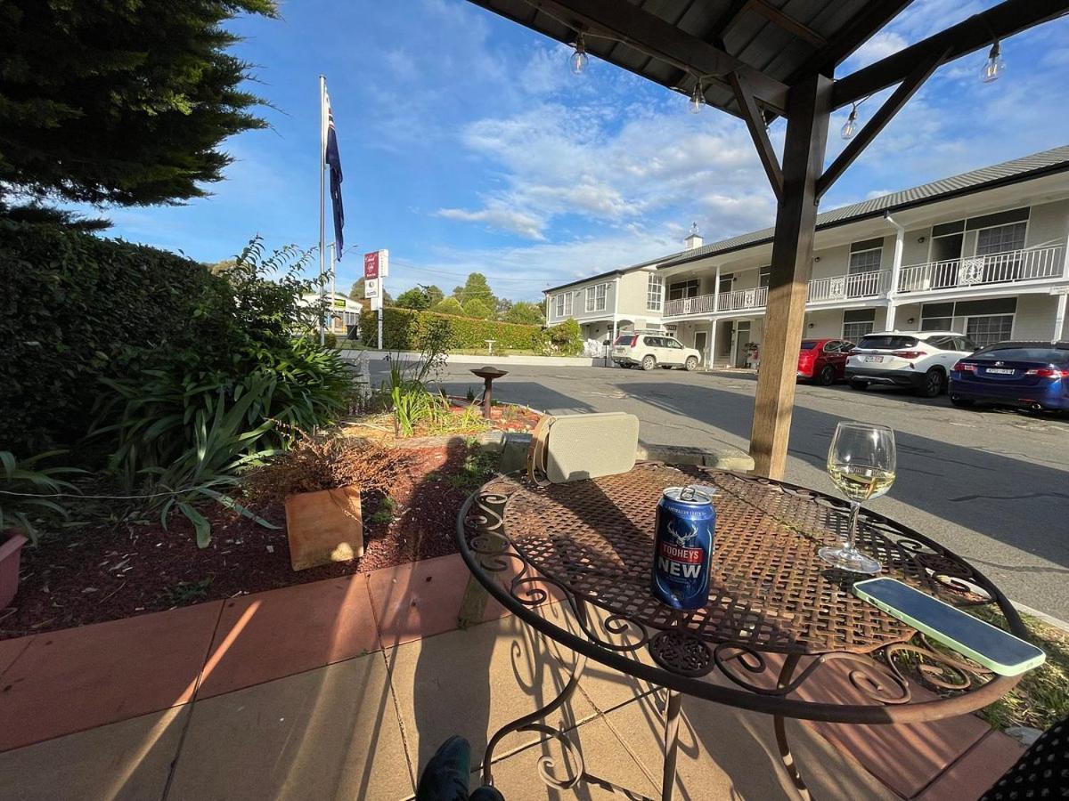 Colonial Lodge Motor Inn Yass Exterior foto