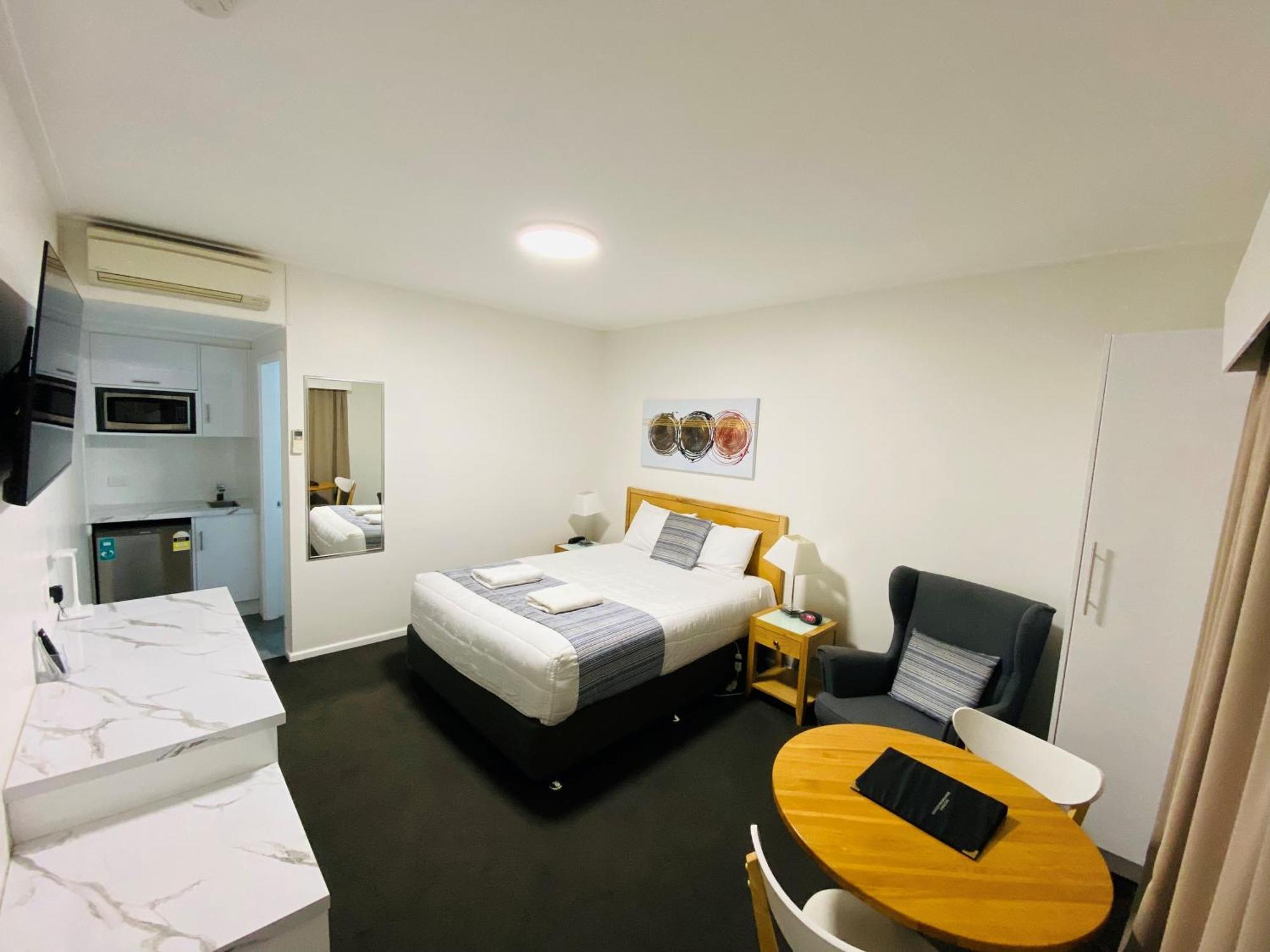 Colonial Lodge Motor Inn Yass Exterior foto