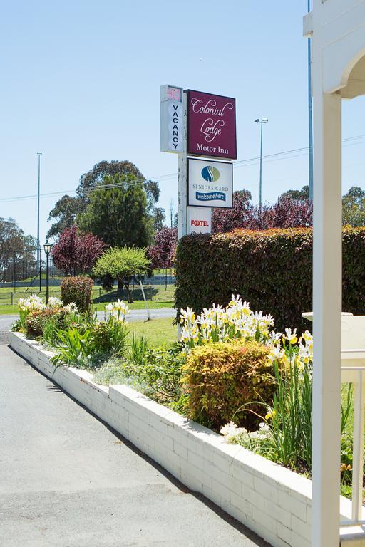 Colonial Lodge Motor Inn Yass Exterior foto